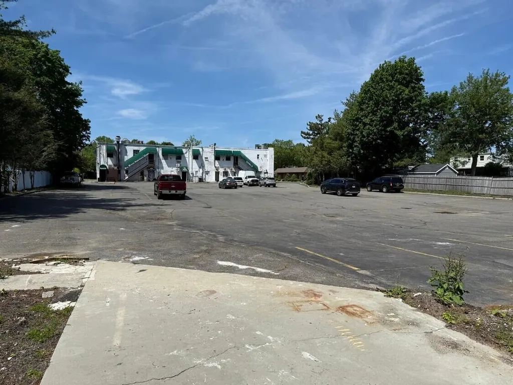 52 Broadway Greenlawn NY 11740
