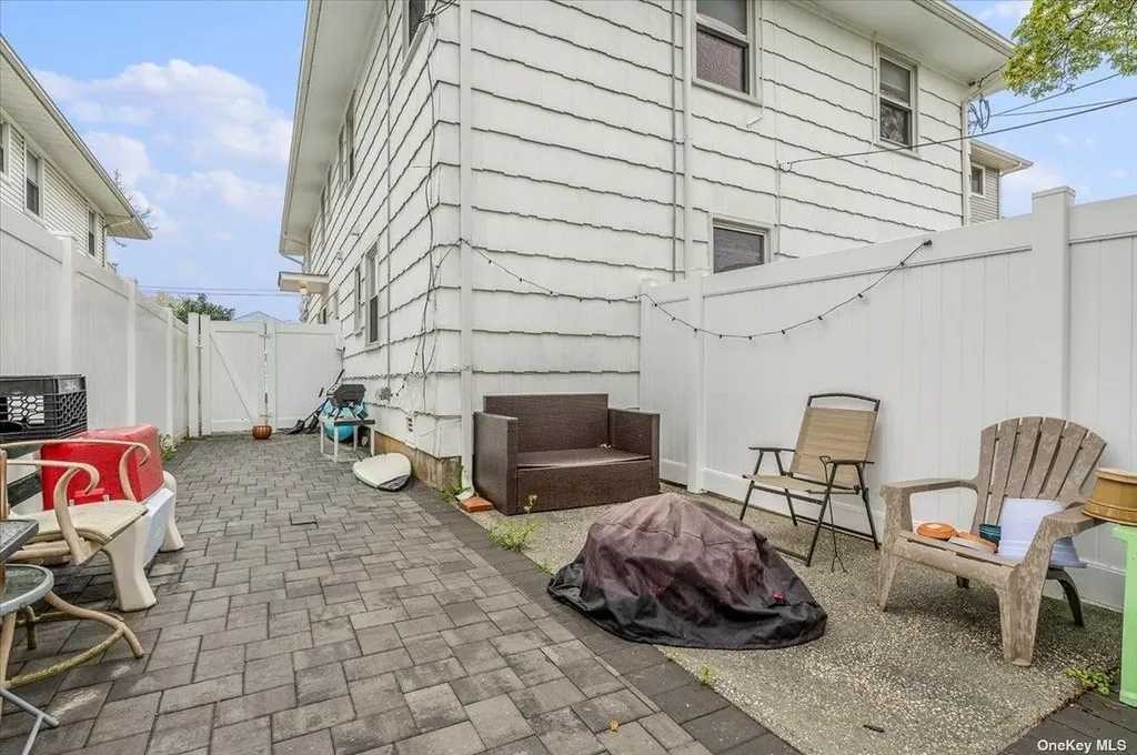 339 E Chester Street Long Beach NY 11561