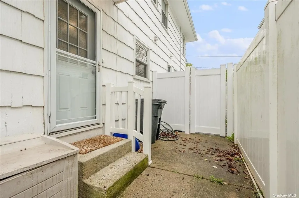 339 E Chester Street Long Beach NY 11561