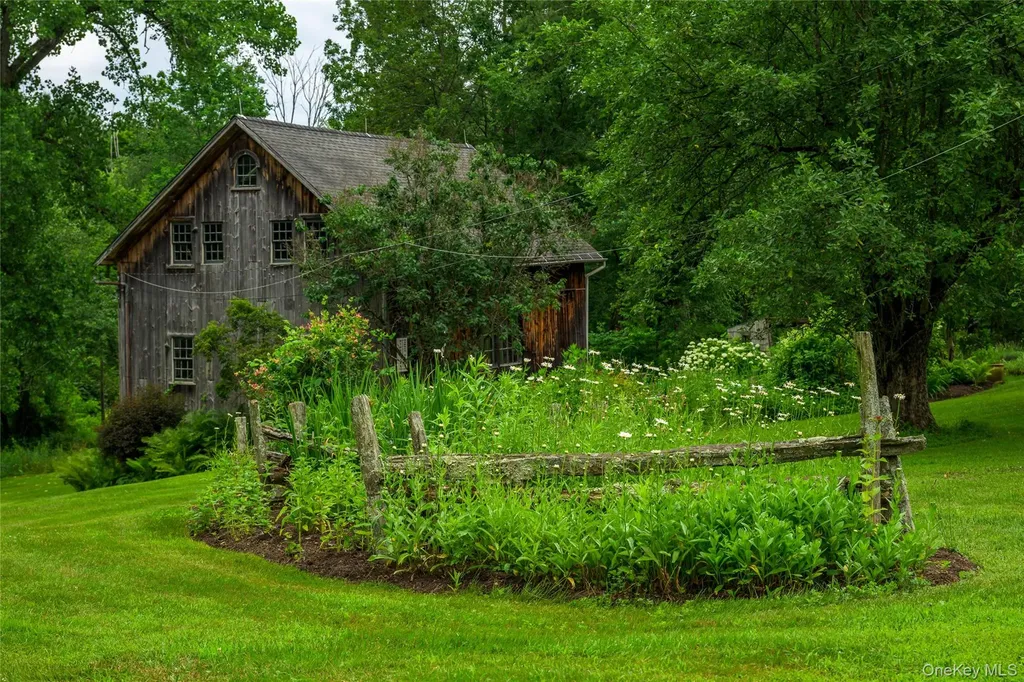 9960 Route 22 Hillsdale NY 12529