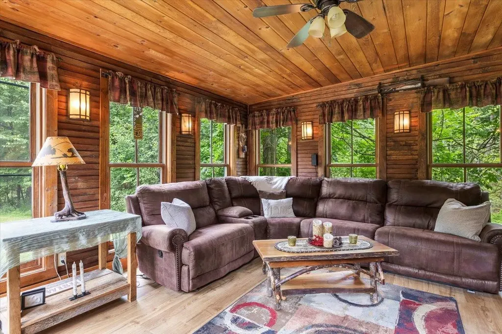 61 Travis Boulevard Catskill NY 12414