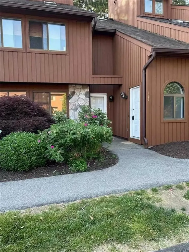 187 Red Cardinal Court Poughkeepsie NY 12603