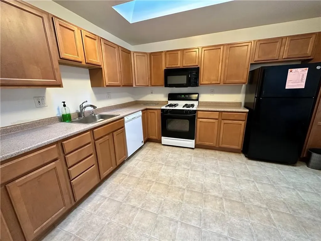 187 Red Cardinal Court Poughkeepsie NY 12603