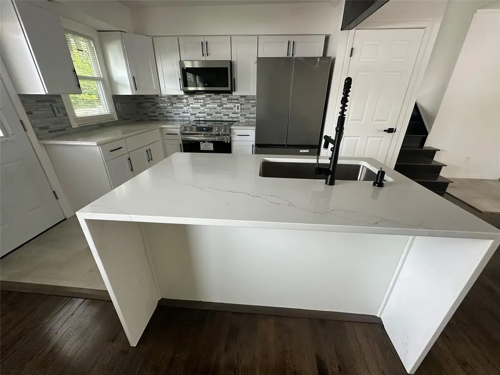 1070 Spur Drive S Islip NY 11706