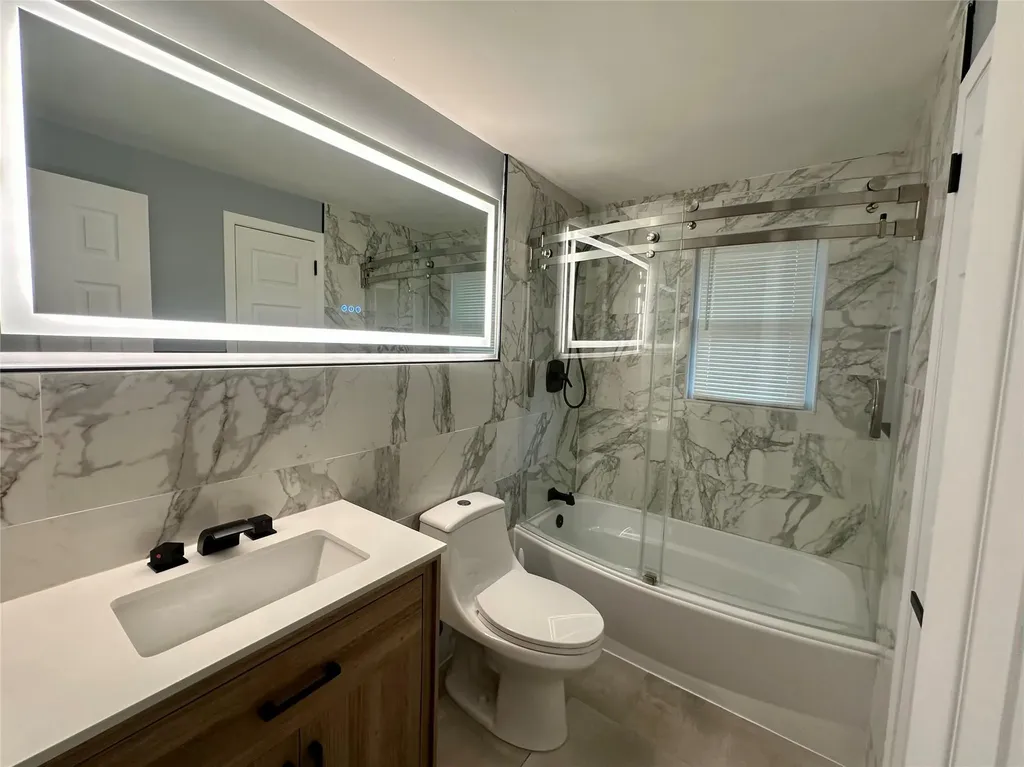 1070 Spur Drive S Islip NY 11706
