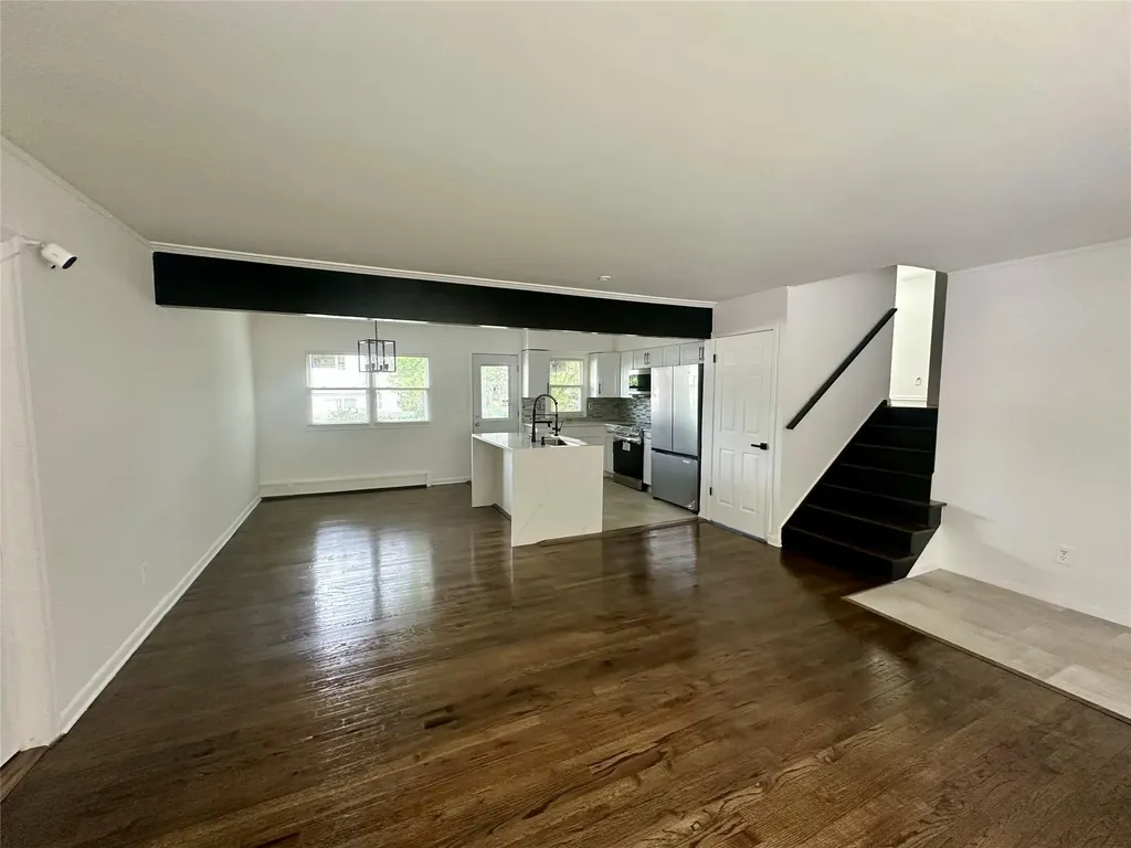 1070 Spur Drive S Islip NY 11706