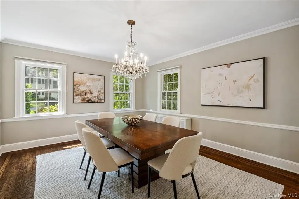 18 Forest Lane Scarsdale NY 10583