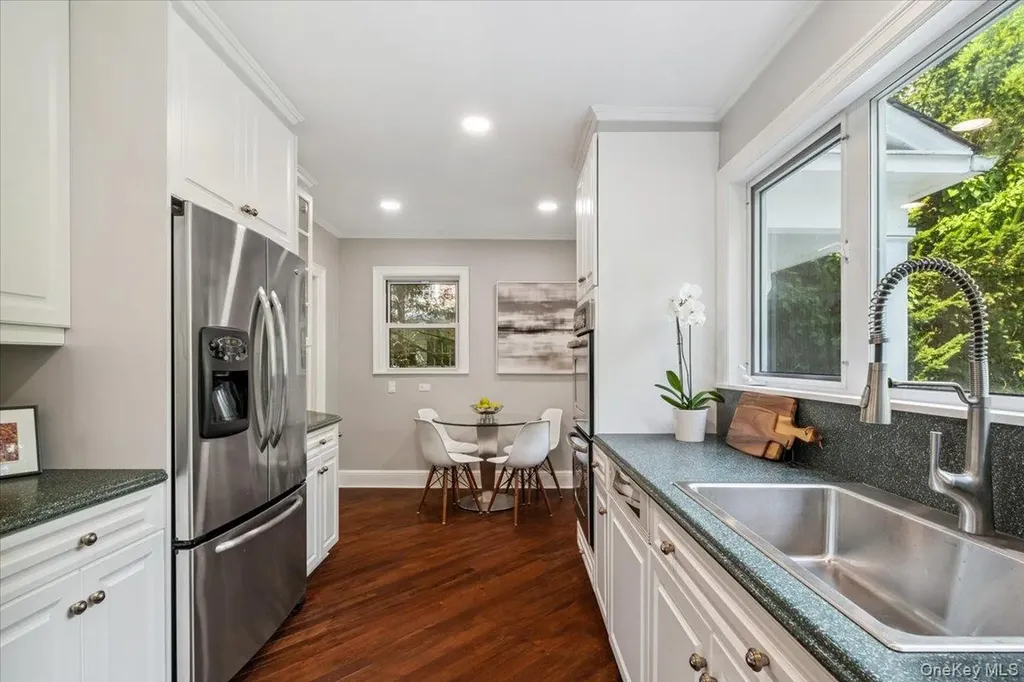 18 Forest Lane Scarsdale NY 10583