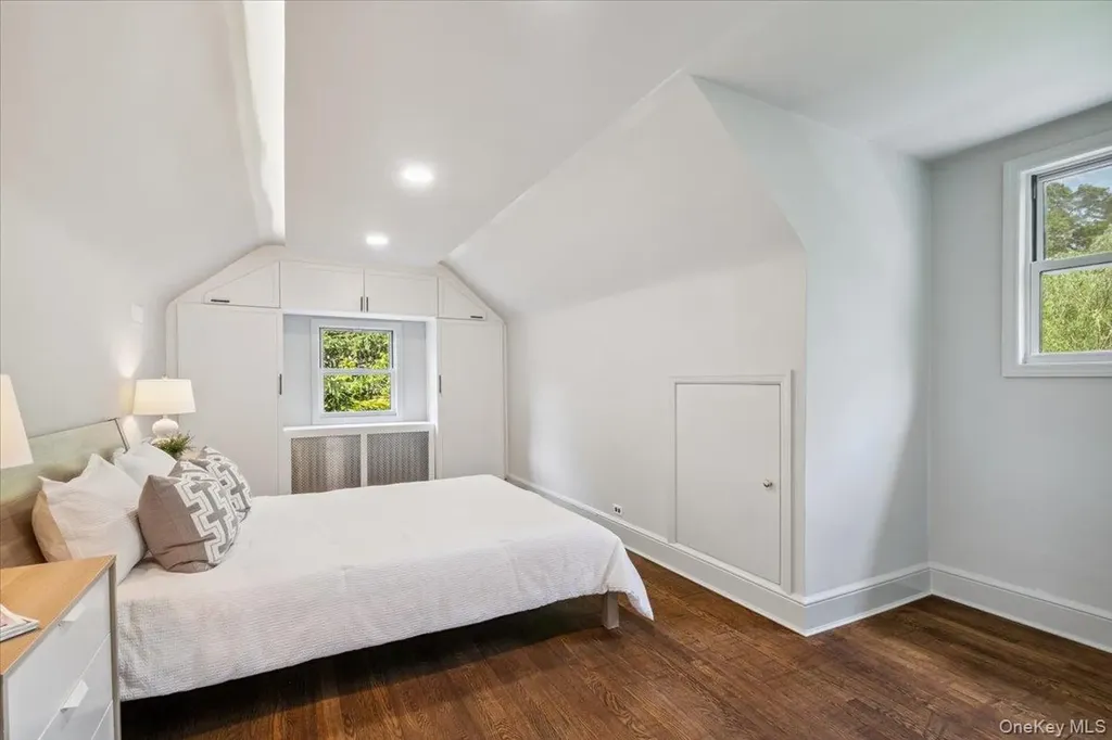 18 Forest Lane Scarsdale NY 10583