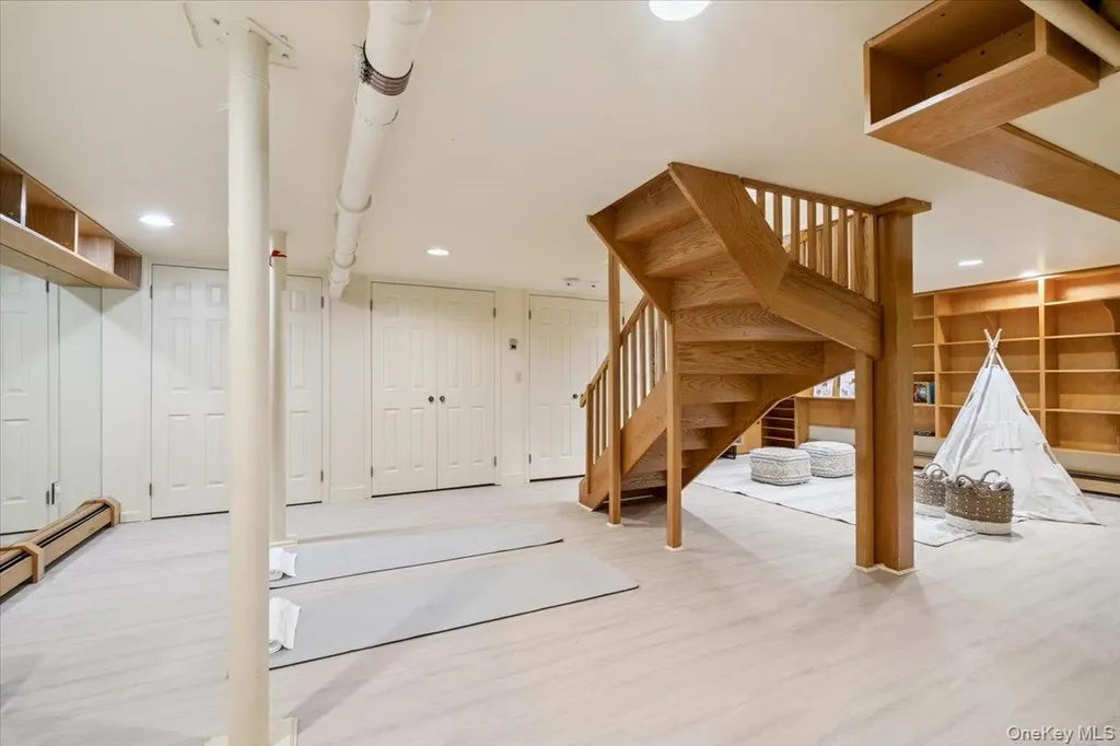 18 Forest Lane Scarsdale NY 10583