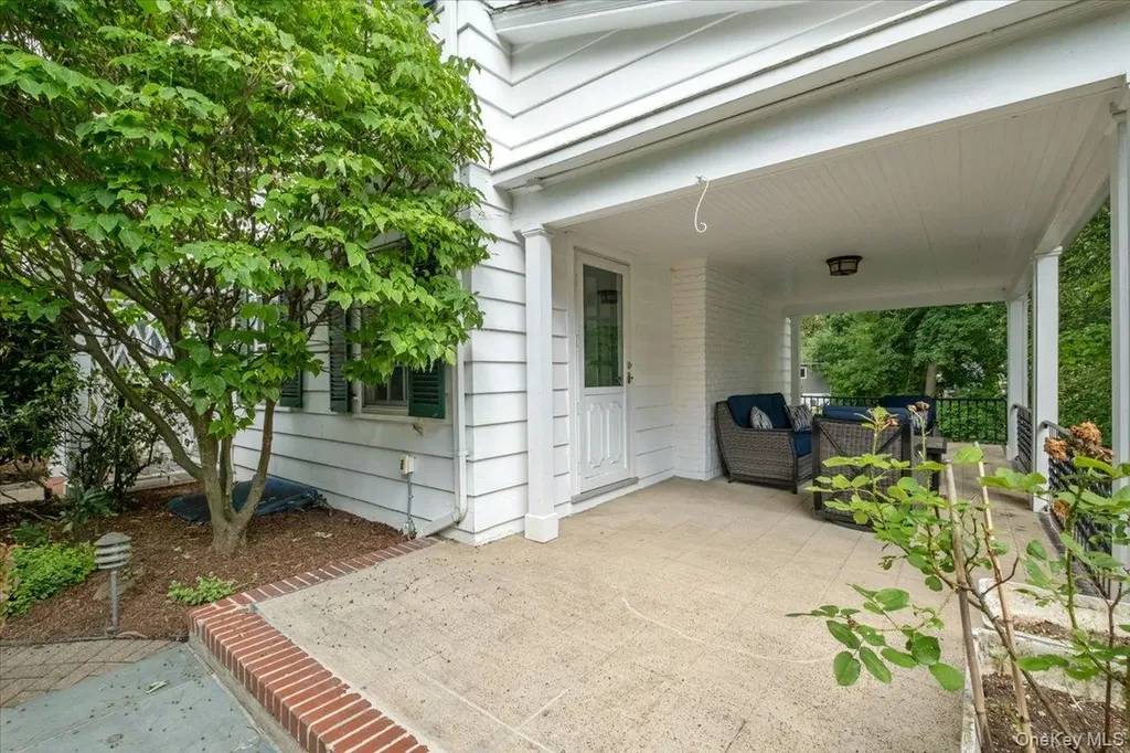 18 Forest Lane Scarsdale NY 10583