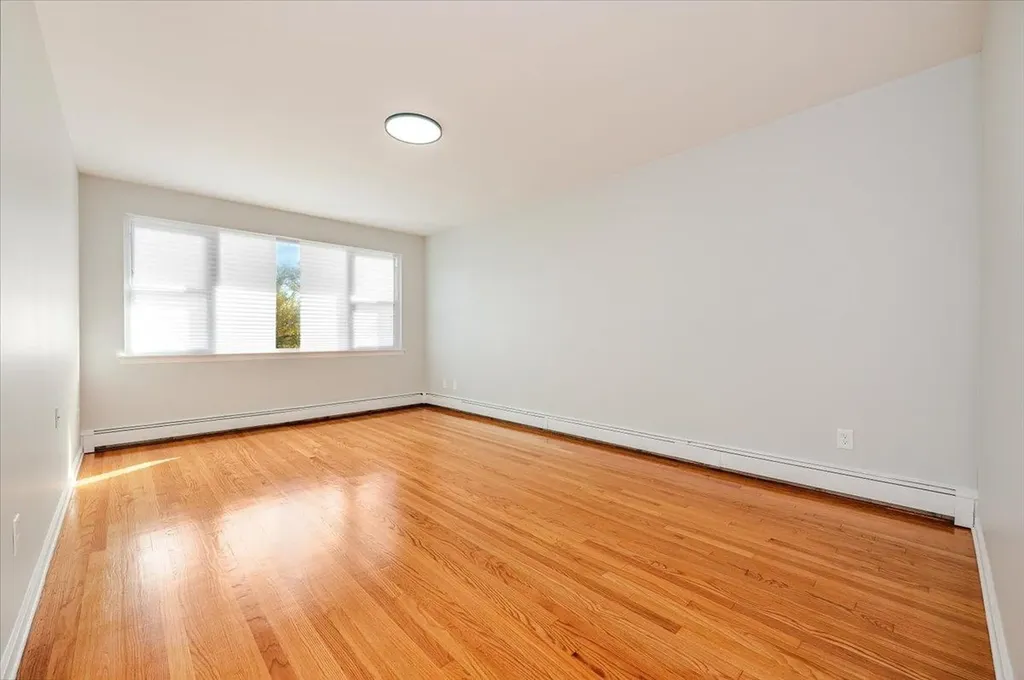 1181 Neill Avenue Bronx NY 10461