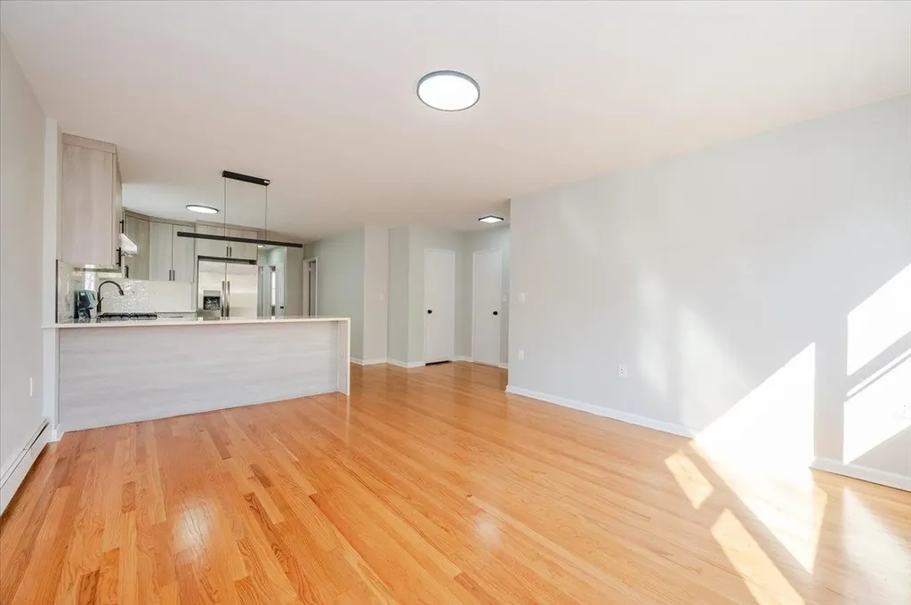1181 Neill Avenue Bronx NY 10461