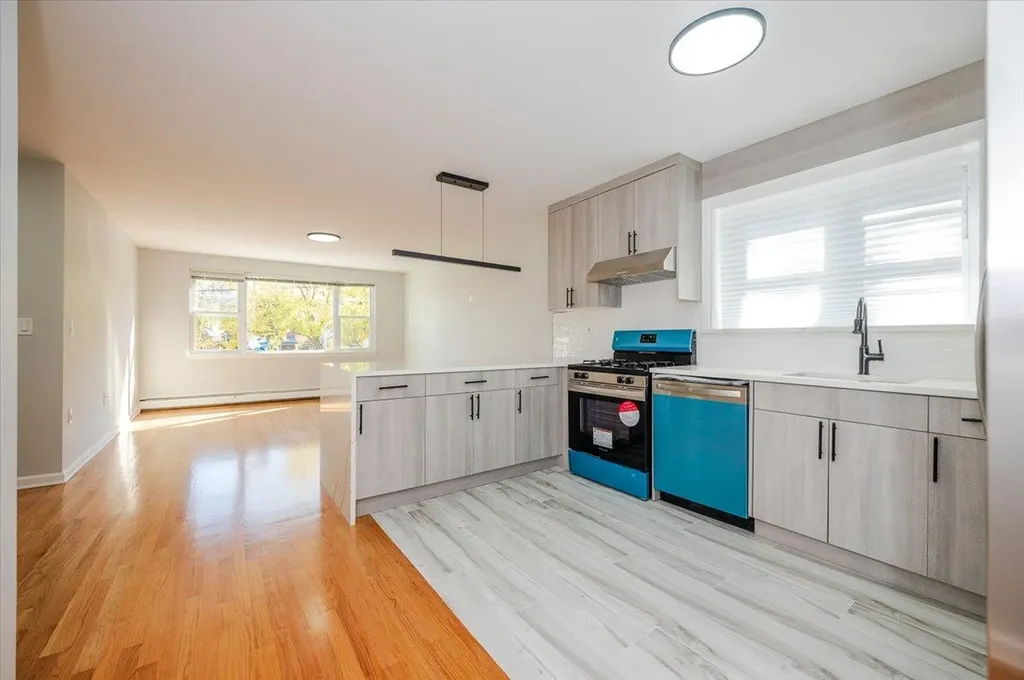 1181 Neill Avenue Bronx NY 10461