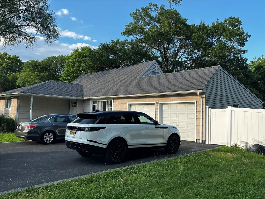 929 Wilson Boulevard Central Islip NY 11722