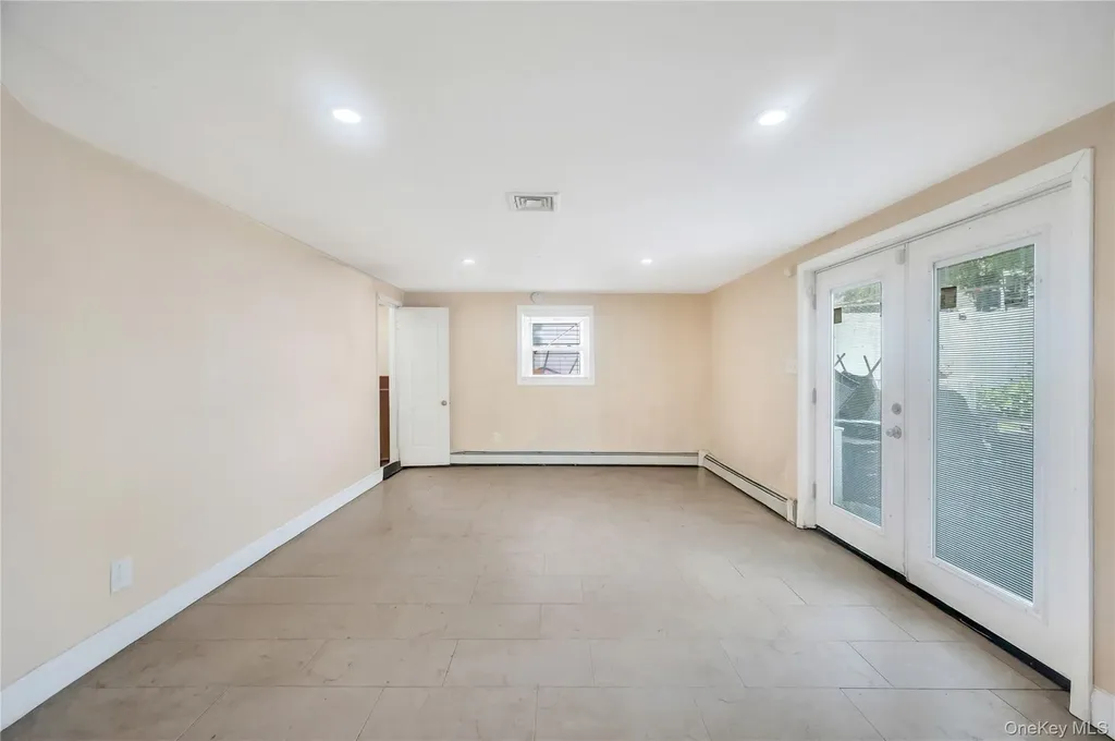 1091 Cramer Court North Baldwin NY 11510
