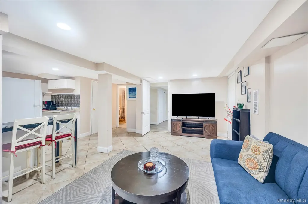1091 Cramer Court North Baldwin NY 11510