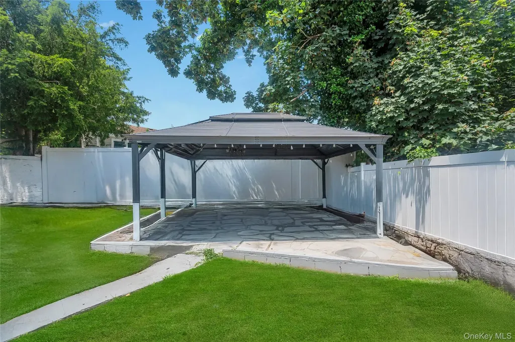 1091 Cramer Court North Baldwin NY 11510