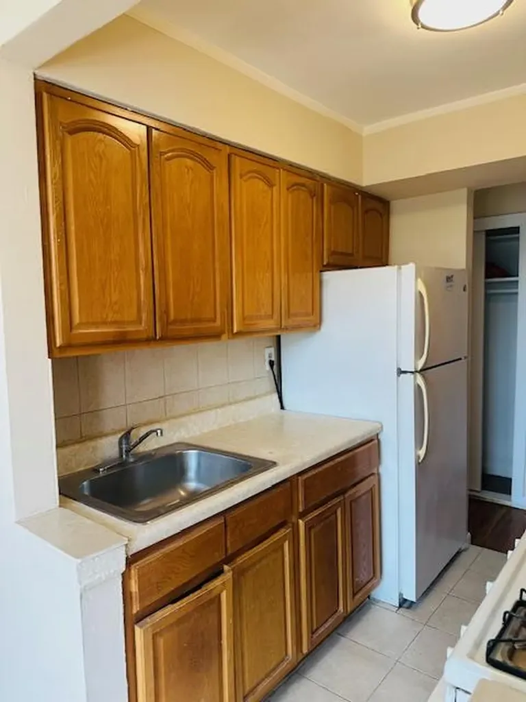 86-05 60 Road Elmhurst NY 11373