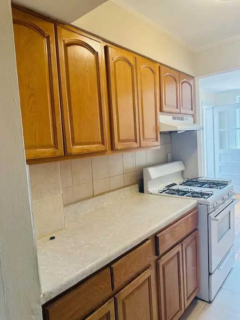 86-05 60 Road Elmhurst NY 11373