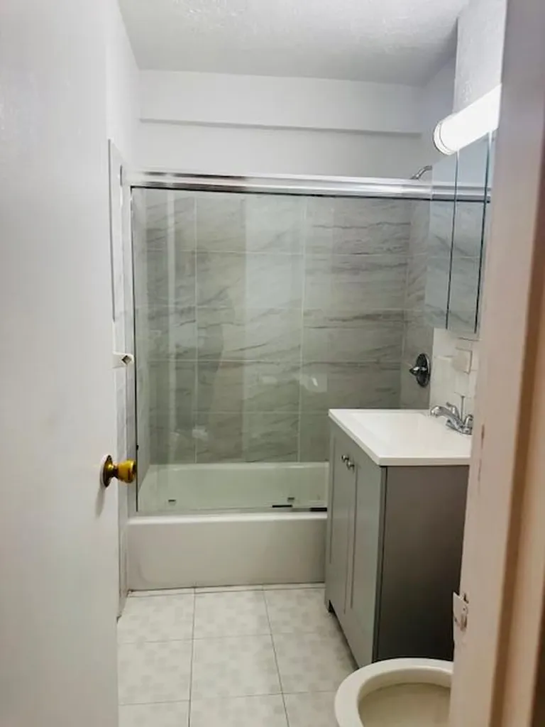 86-05 60 Road Elmhurst NY 11373