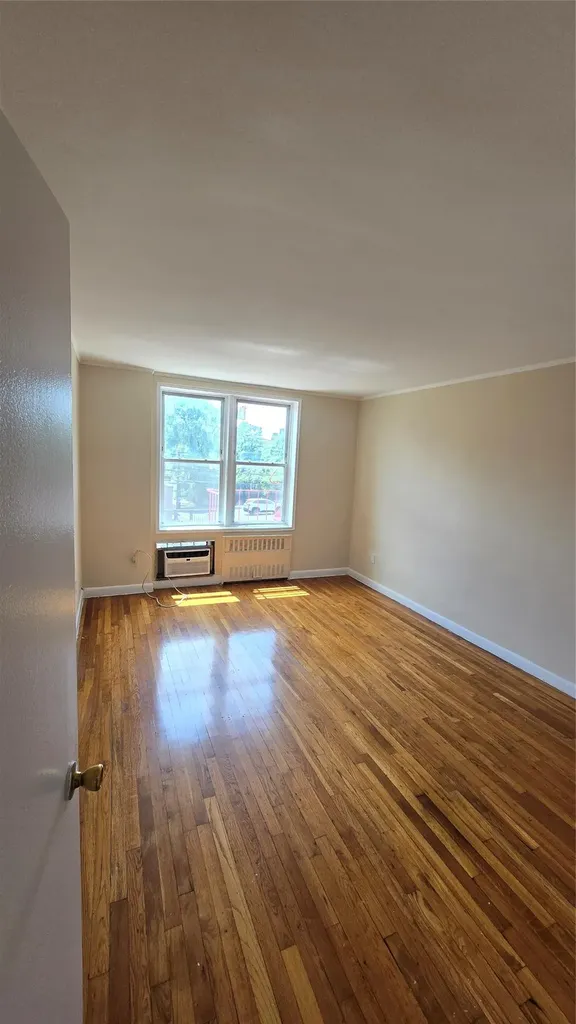 86-05 60 Road Elmhurst NY 11373