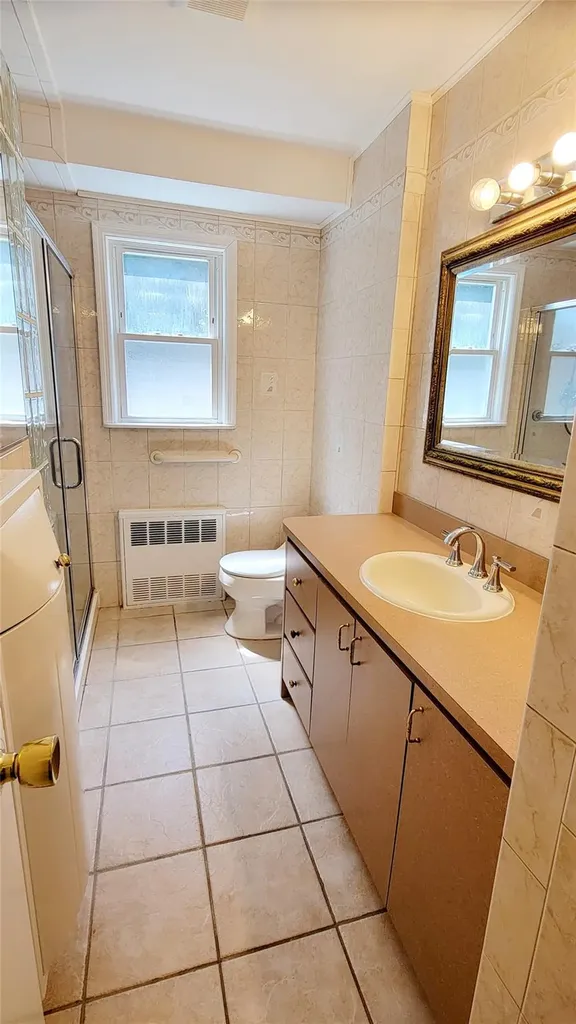 250 Maple Place Mineola NY 11501