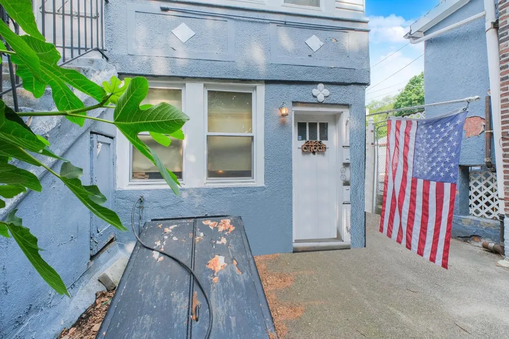 2123 W 9th Street Brooklyn NY 11223