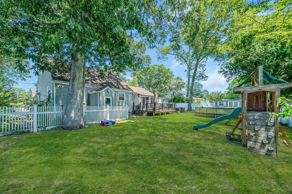 22 Howell Street Patchogue NY 11772