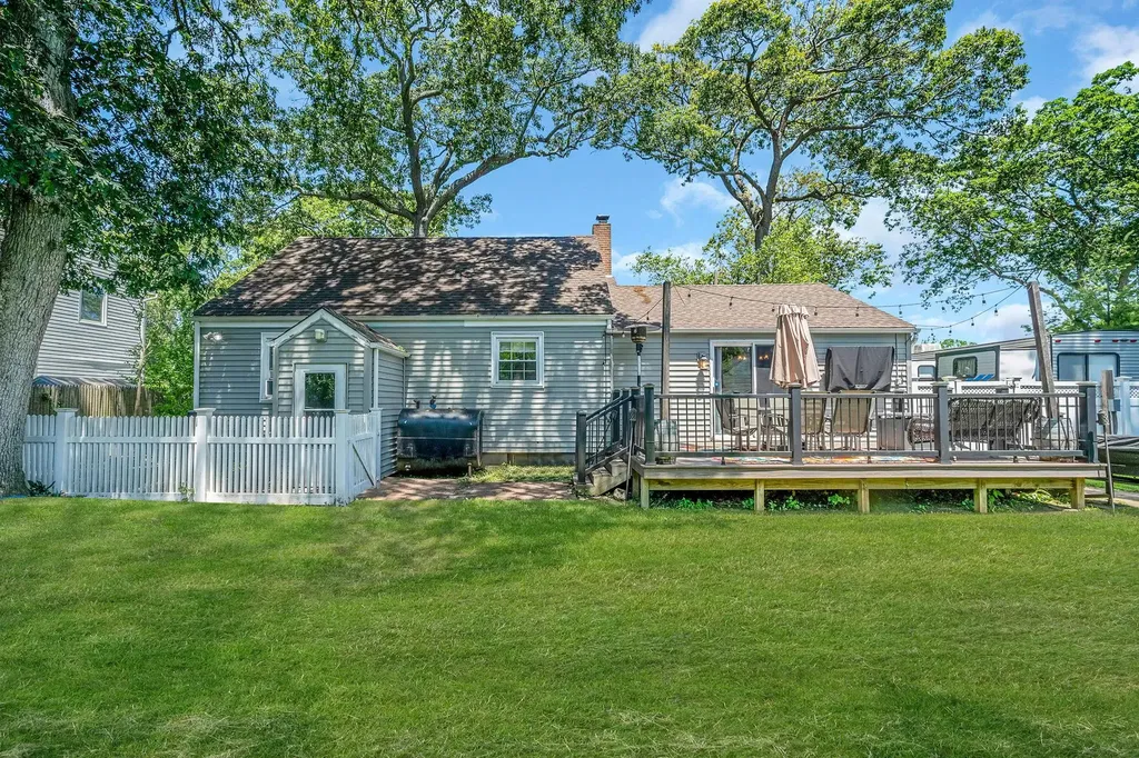 22 Howell Street Patchogue NY 11772