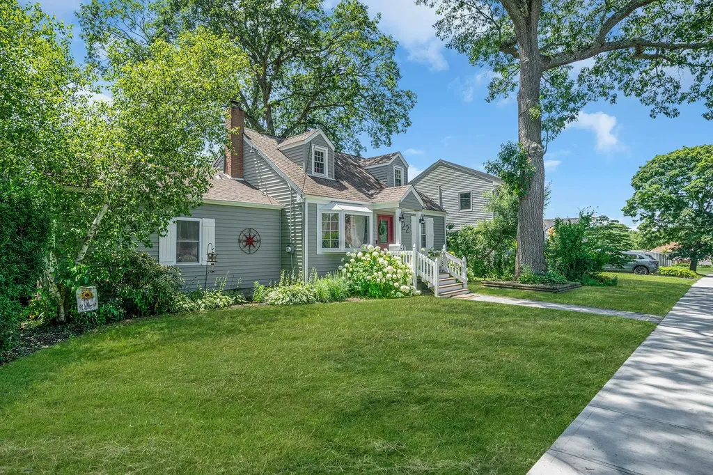 22 Howell Street Patchogue NY 11772