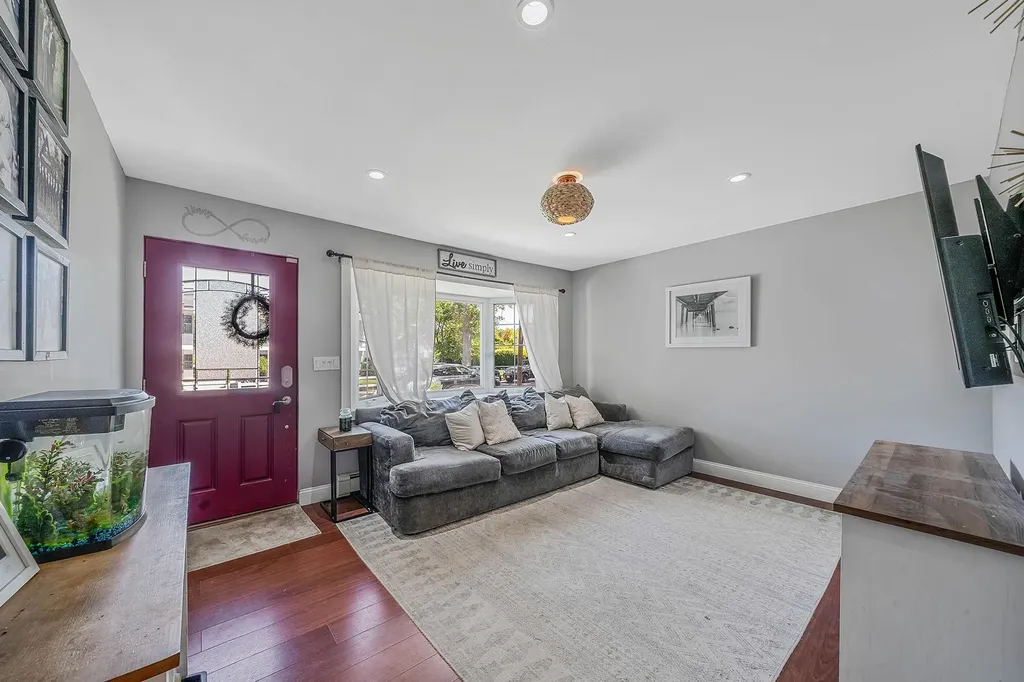 22 Howell Street Patchogue NY 11772