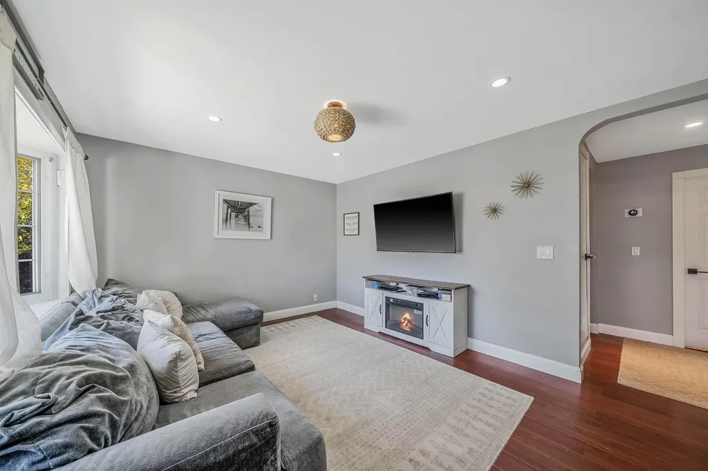 22 Howell Street Patchogue NY 11772