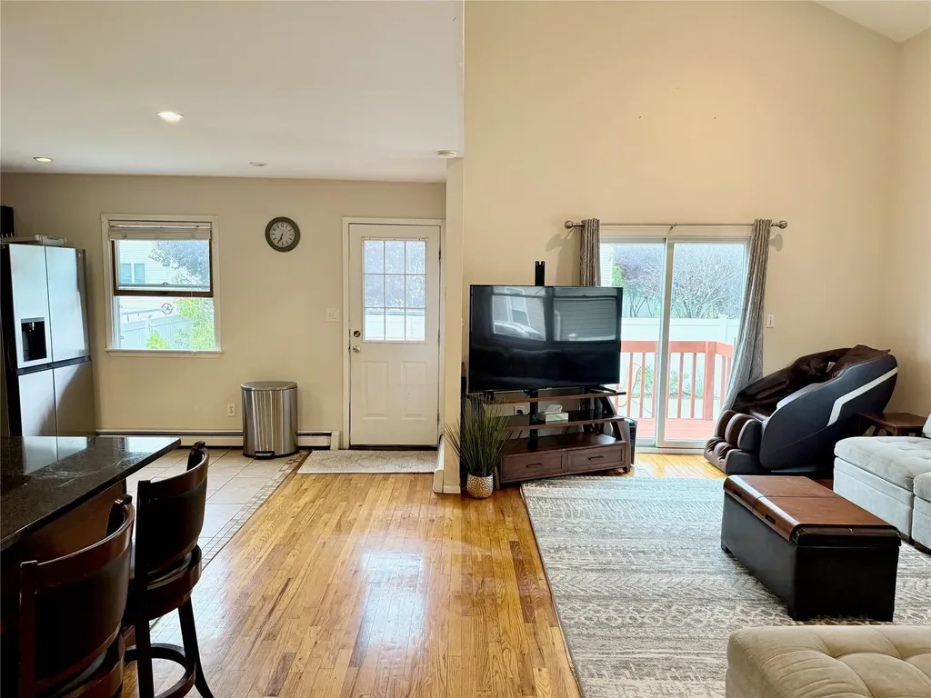 467 Scranton Avenue Lynbrook NY 11563