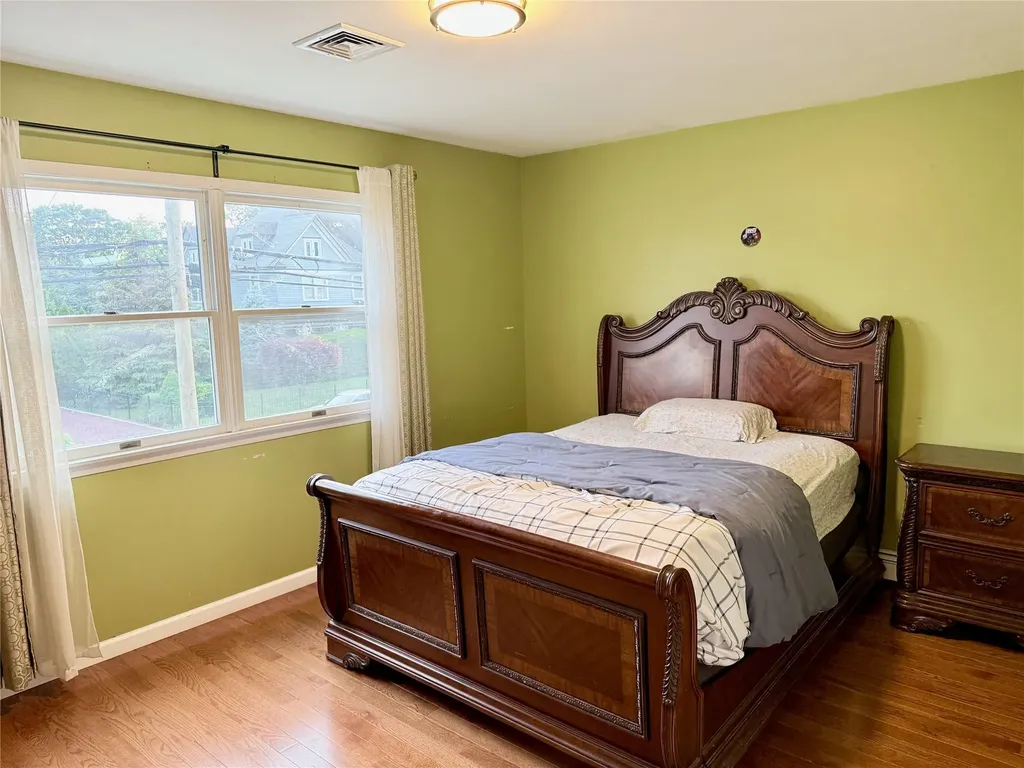 467 Scranton Avenue Lynbrook NY 11563