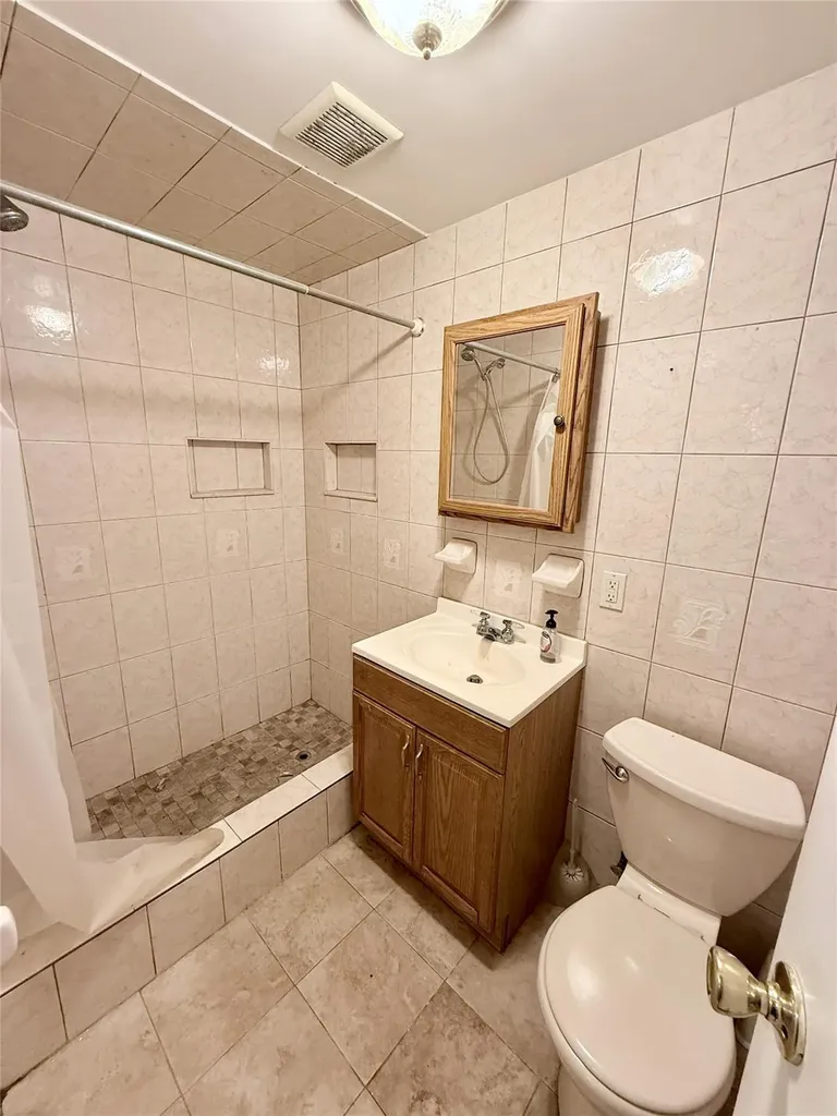467 Scranton Avenue Lynbrook NY 11563