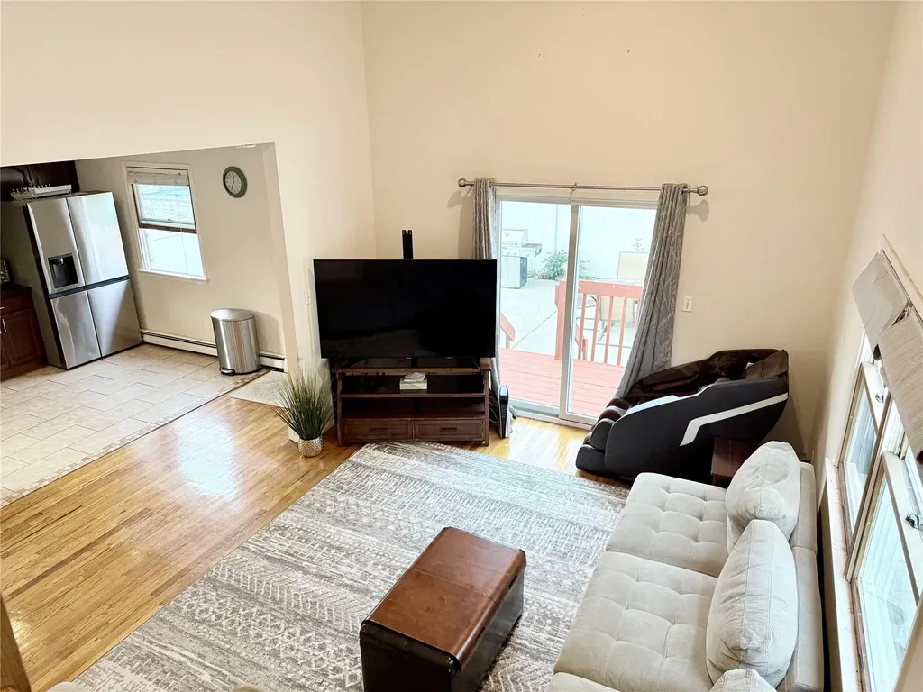 467 Scranton Avenue Lynbrook NY 11563