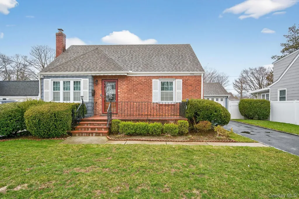 53 Dosoris Lane Glen Cove NY 11542