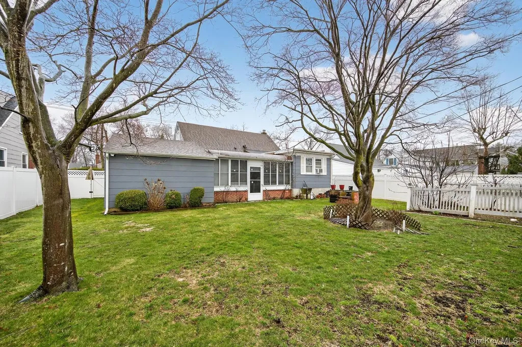 53 Dosoris Lane Glen Cove NY 11542