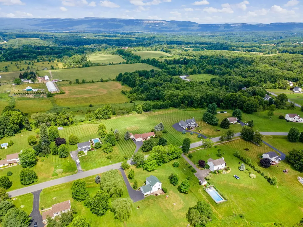 36 Millbrook Road Wallkill NY 12589