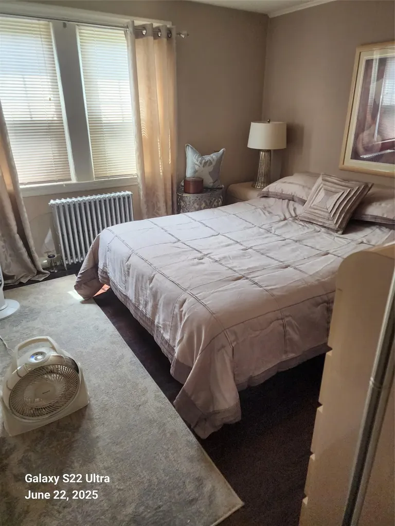 99 E 6th Street Deer Park NY 11729