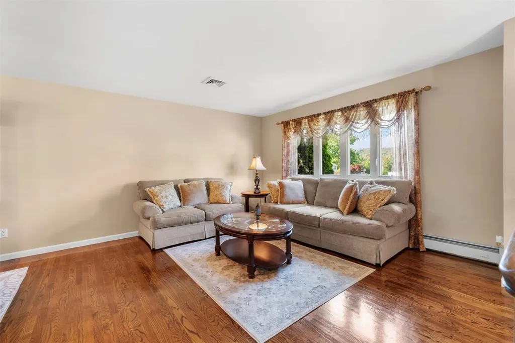 18 Grant Drive Monroe NY 10950