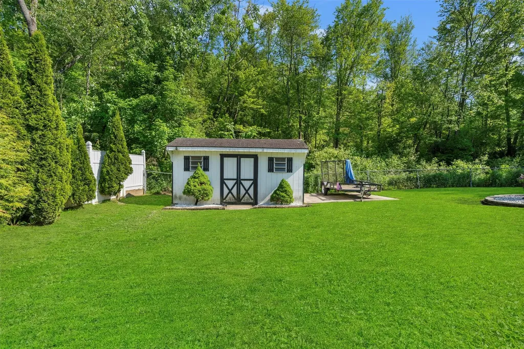18 Grant Drive Monroe NY 10950