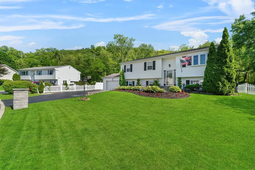 18 Grant Drive Monroe NY 10950
