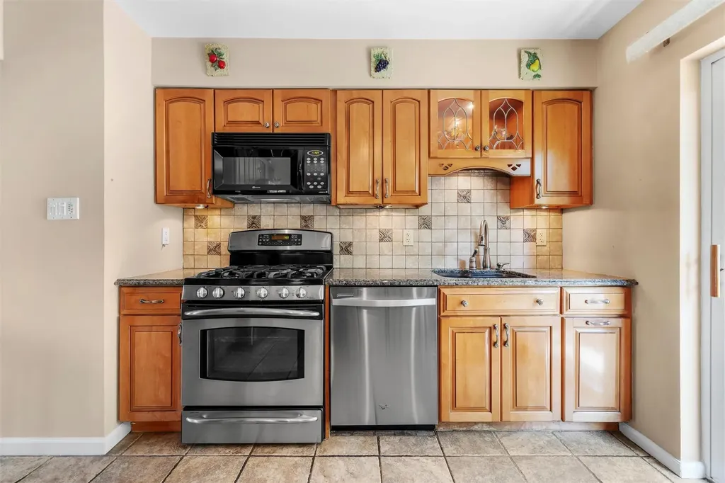 18 Grant Drive Monroe NY 10950