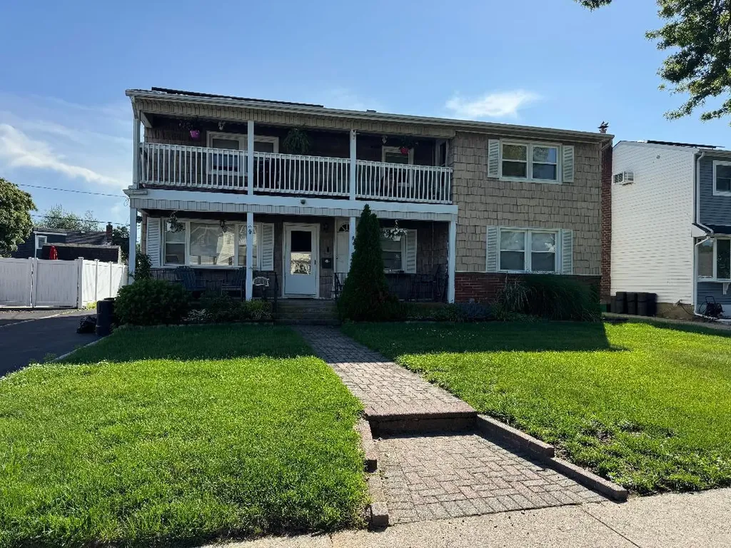 944 Annette Drive Wantagh NY 11793