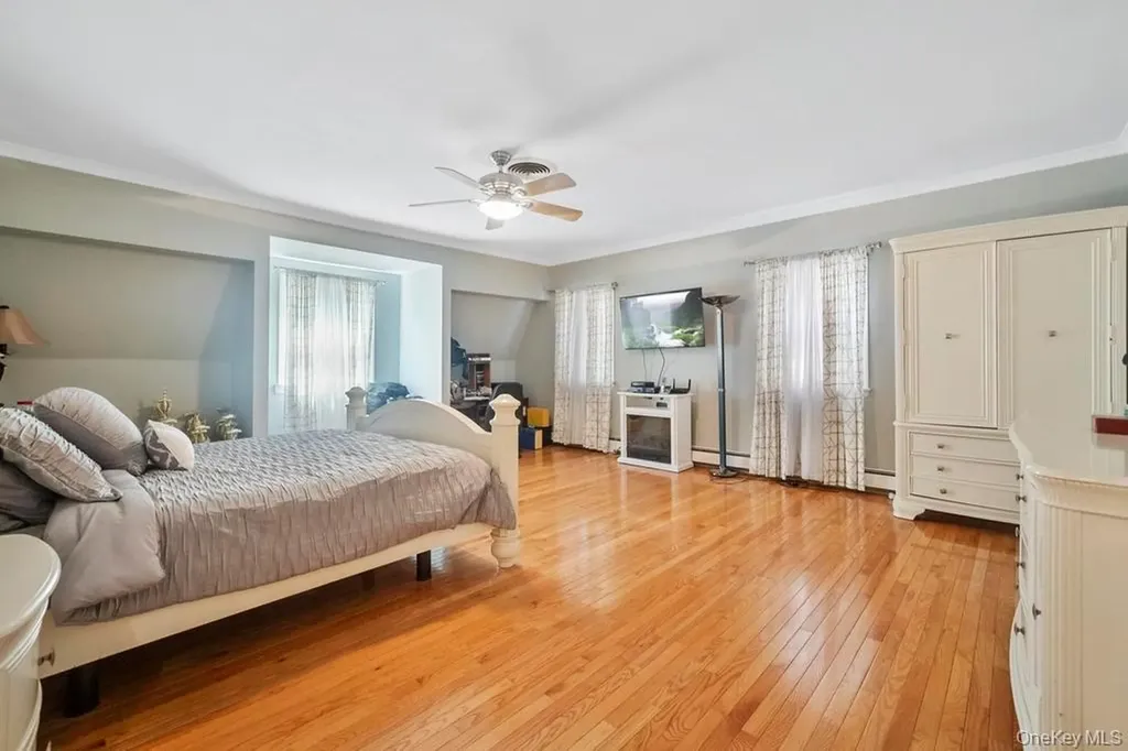 15 Stillwood Road Brookhaven NY 11719