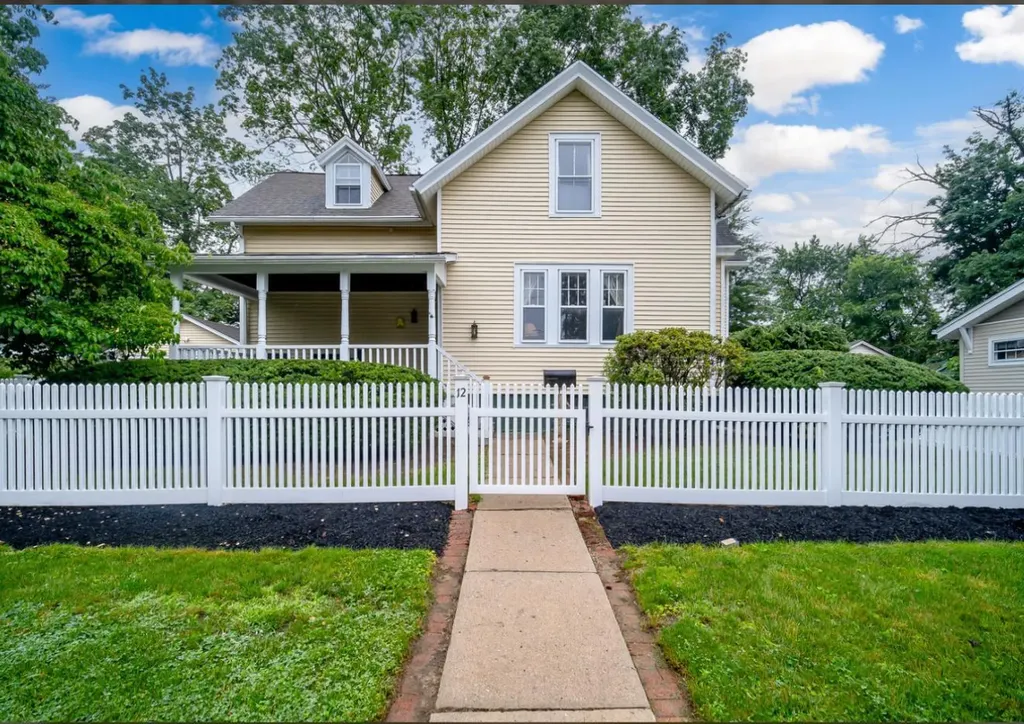12 Beechwood Terrace Poughkeepsie NY 12601