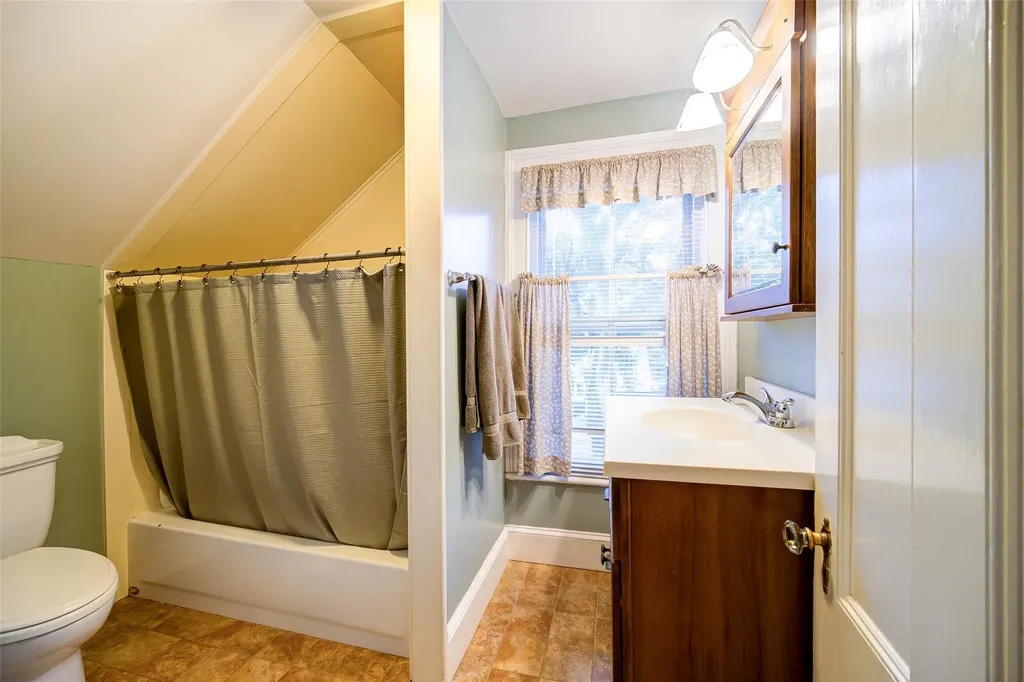 12 Beechwood Terrace Poughkeepsie NY 12601