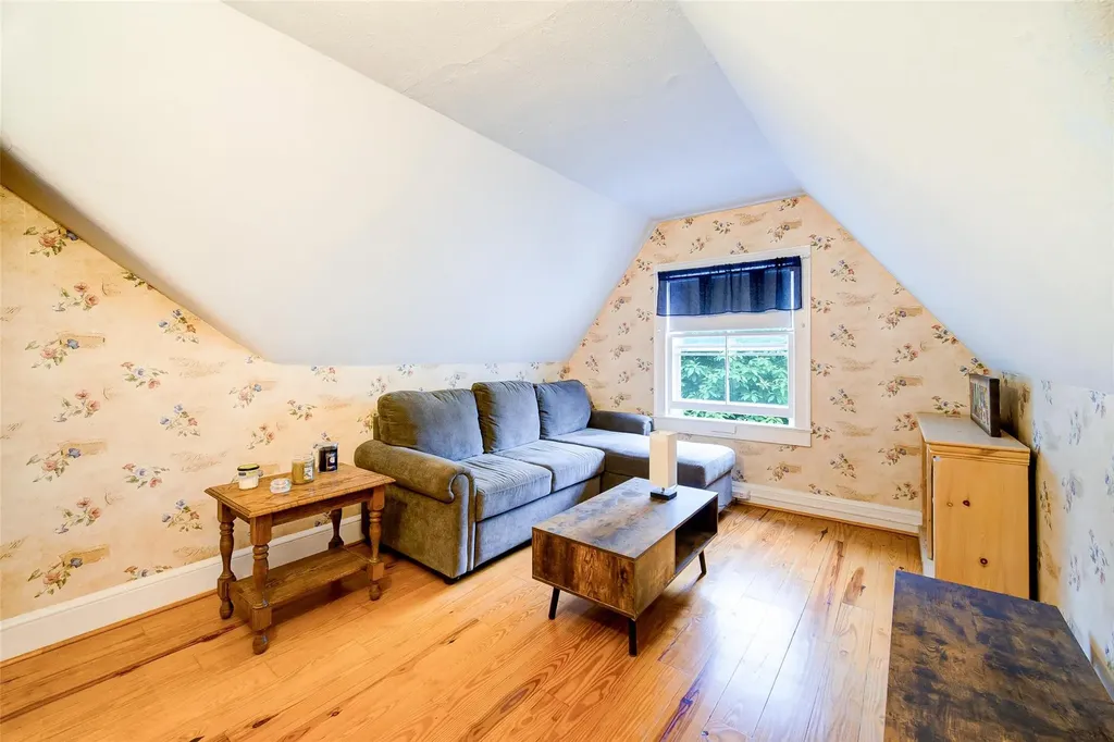 12 Beechwood Terrace Poughkeepsie NY 12601
